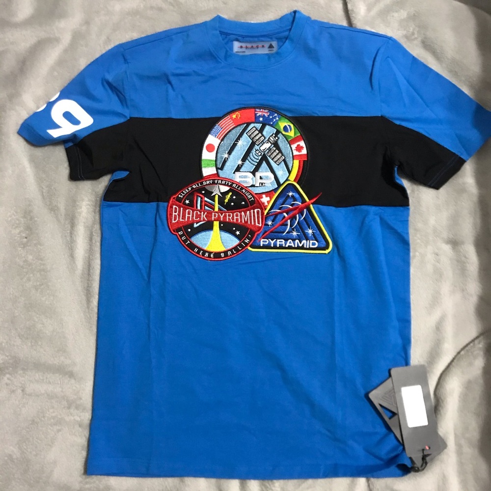 Black pyramid tee shirt